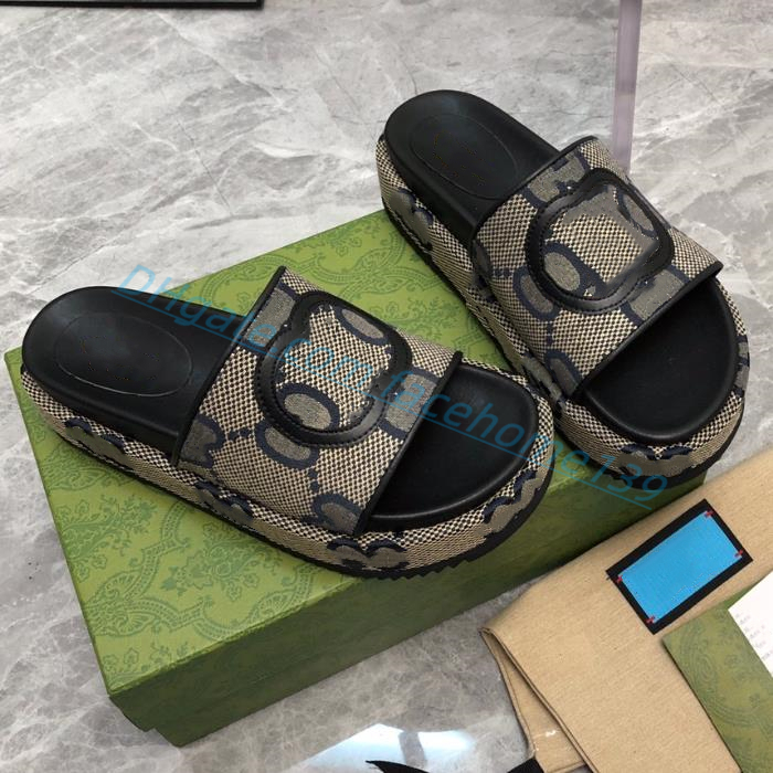 

2023 Designer slippers Mid heel Platform Sliders Sandals Luxury men sandal beach women shoes beige grey blue Mouse printed canvas Fashion Pool Summer slides With Box, Color13
