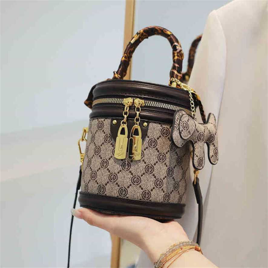 

2023 Designer bag Printed women's 2023 new fashion old flower bucket bag net red Single Shoulder Messenger Bag, Coffee