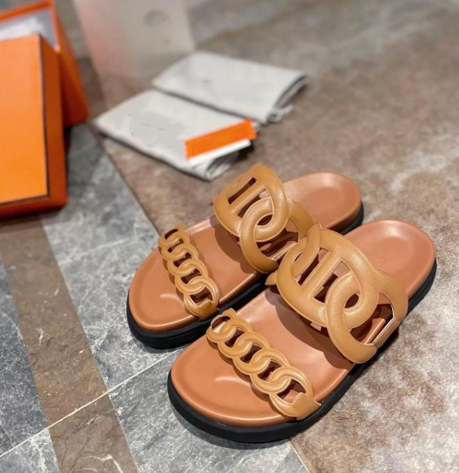 

sandals designer woman Designer Sandals Chypre Slippers Beach Classic Flat Sandal Luxury Summer Lady Leather Flip Flops Men Women Slides slippers for womens 2023, 18