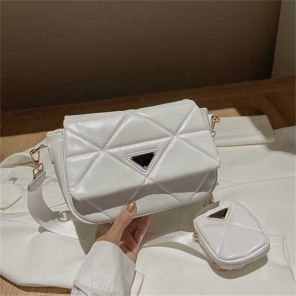 

2023 Designer bag Handbag women's bags can be customized and mixed batches simple rhombic lattice strap three in female steamed stuffed bun mother, White7