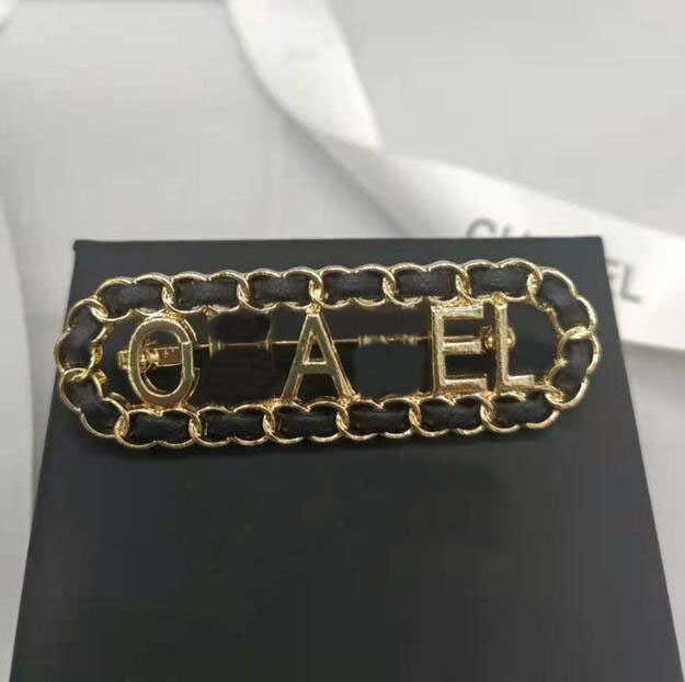 23ss 20style Brand Designer Hollow Letter Brooch High-Quality Letters Women Crystal Rhinestone Pearl Pins Wedding Party Jewerlry New Style-image-855966860