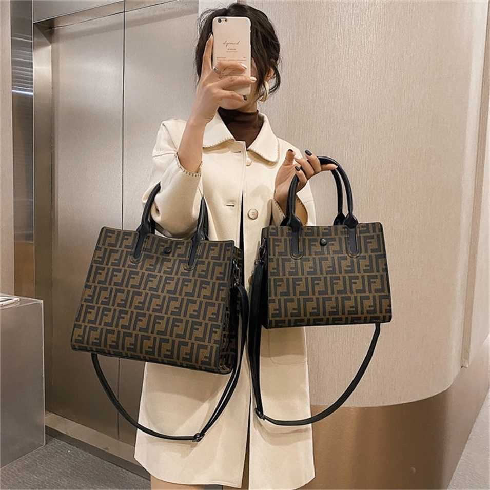 

2023 Designer bag Handbag women's bags can be customized and mixed batches printing large bucket temperament versatile trend, Sky blue