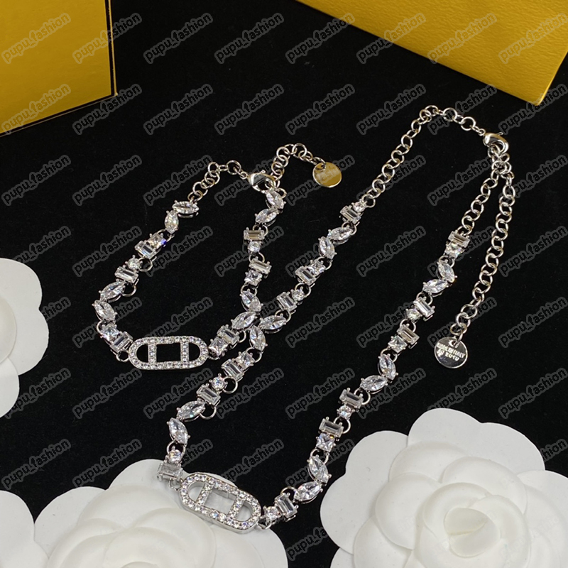 

Designer Earrings Bracelet Necklace Set For Women Luxury Letter F Sliver Diamond Pendant Chains Mens Bracelets Studs Necklaces 2303301BF