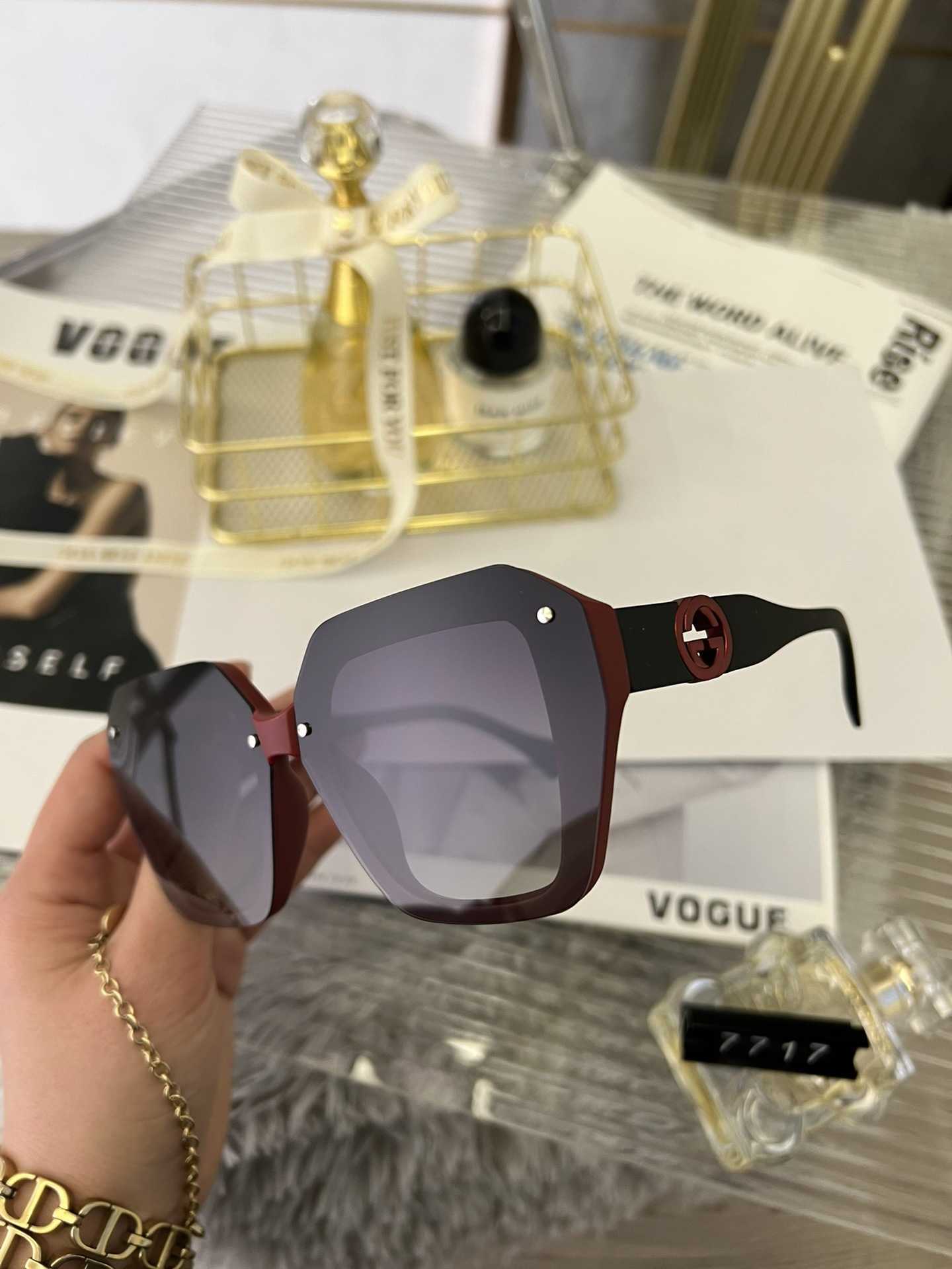 

Frames 2023 New Fashion Polarized Women's sunglasses Online Red Live Sunglasses Eyeglasses Straight