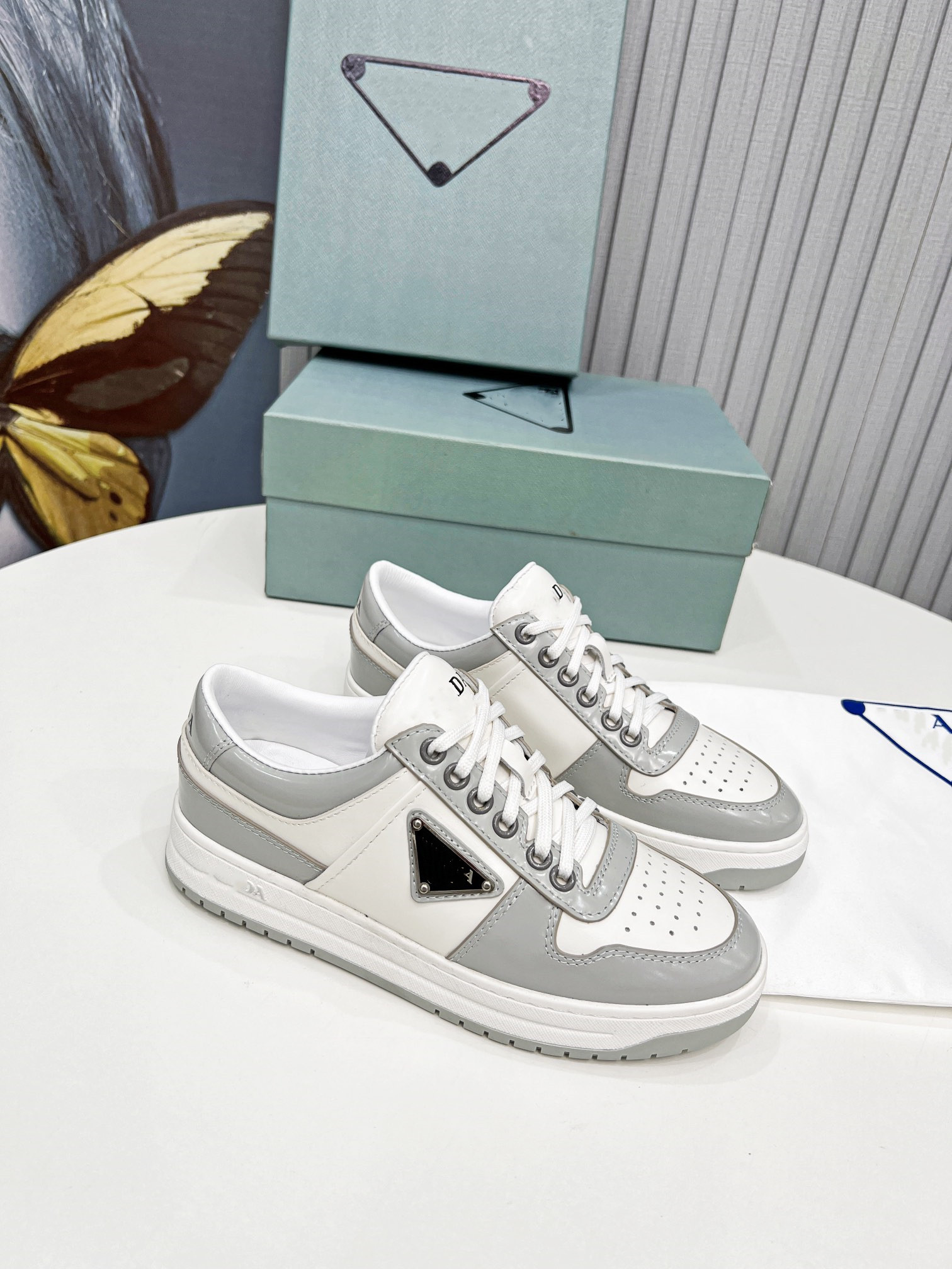 2023 Top Quality Luxury Brand Casual Shoes Designer Women's Leather Flat Shoes Lace Up Thick Sole White Sports Shoes Lace Up