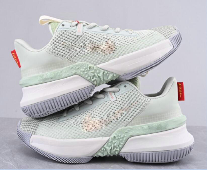 

LeBrons James Ambassador XIII 13 Empire Jade Men Basketball shoes sales 2023 high quality green purple black sneakers store with box Size 7-12 a0