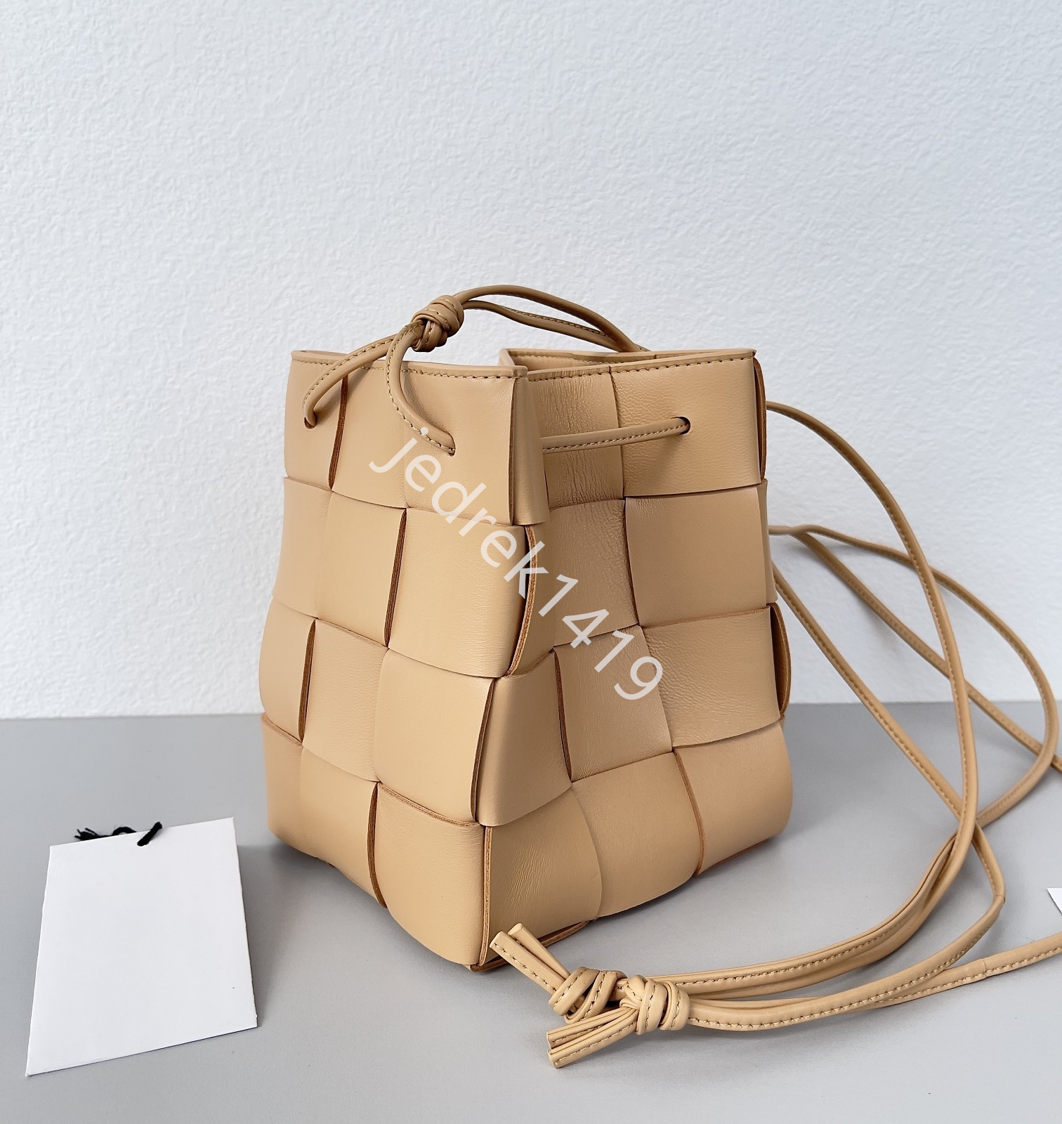 

BV's bucket bags handwork Leather weaving Crossbody bag Daniel lee Shoulder bag Drawstring Soft sheepskin fashion Envelope bag designer 10A top handbag purse wallet, #8