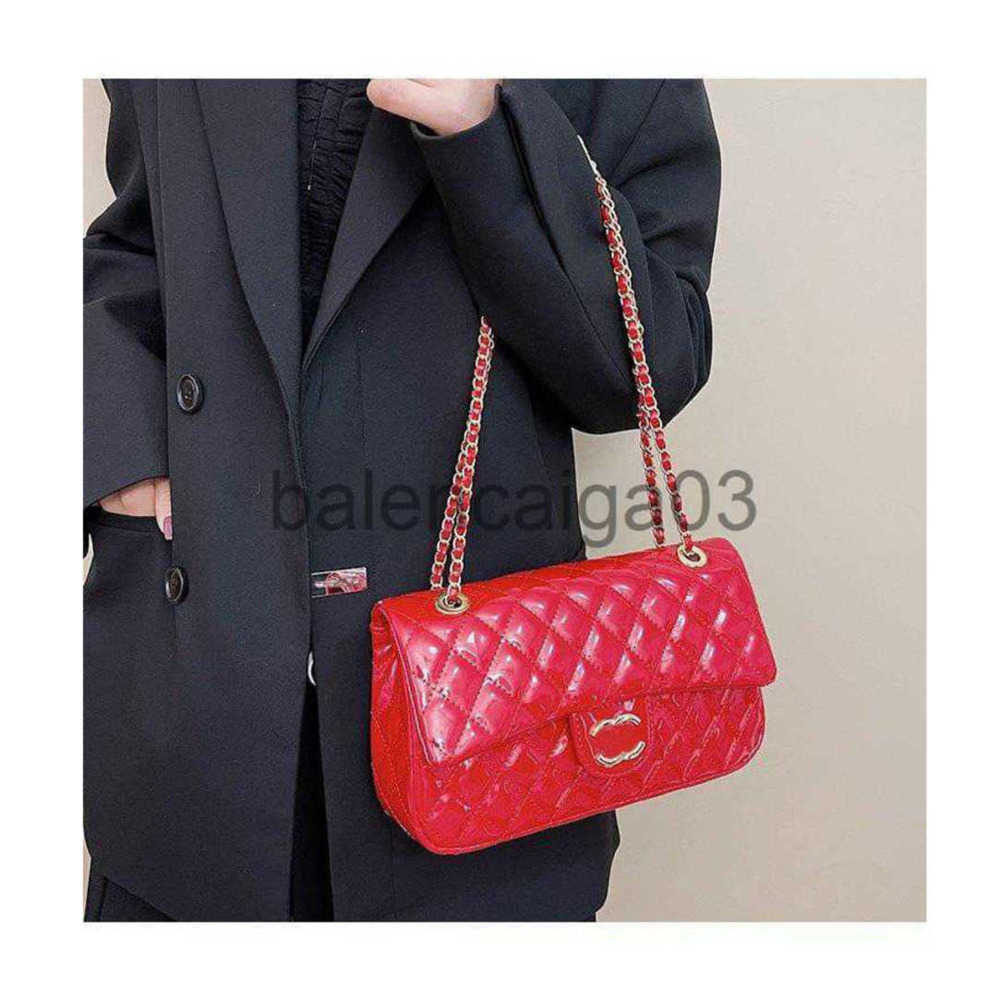 

Designer Channel Bag Tote Shoulder Handbag Crossbody Bag Luxurious Fashion Mens Womans New Single Shoulder Even Chain Square Makeup Messenger Bag, Black