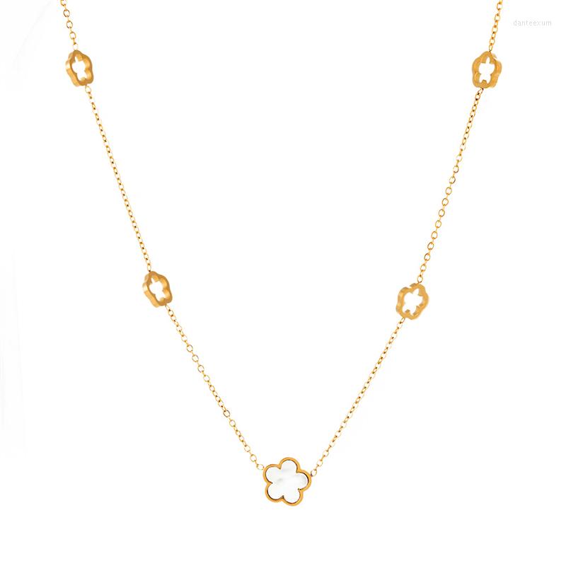 

Pendant Necklaces Fashion Hollow Five Petal Flower Necklace For Women White Shell Adjustable Jewelry Birthday Gift Z660
