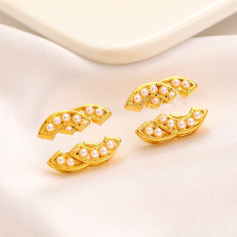 

Charm Pearl Love Earrings 18K Gold Stud Earring Luxury 2023 New Jewelry Designer Gifts Earrings Brand Wedding Party stainless steel Jewelry Wholesale