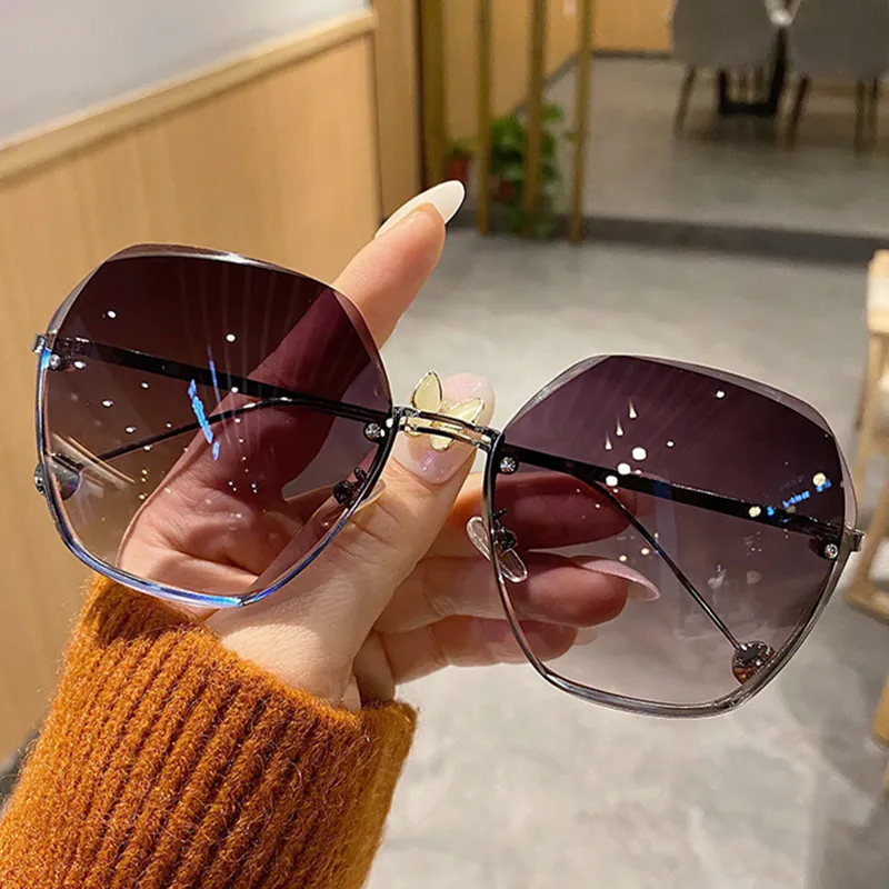 

Fashion Women Rimless Sunglasses Eyewear Luxury Gradient Gray Pink Sun Glasses Ladies Vintage Travel Style Shades UV400 Eyewear