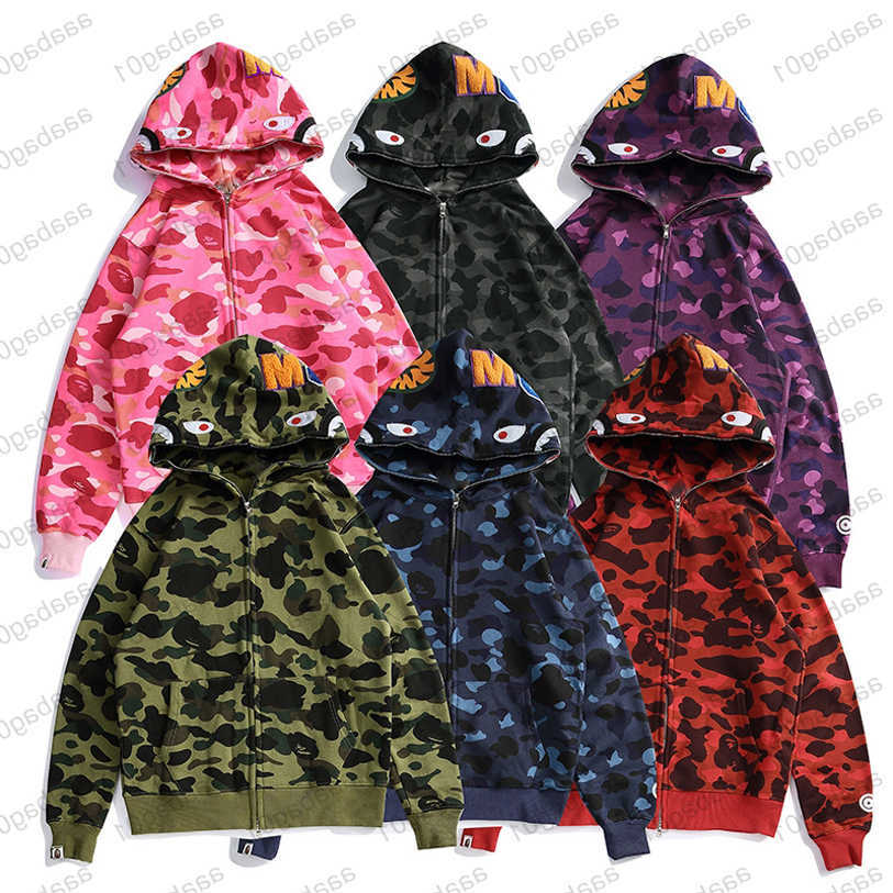 

5A 2023 mens women Designer camouflage hoodies fashion pa printing ape wgm hoodie paris cardigan classic winter Plush coat sweater