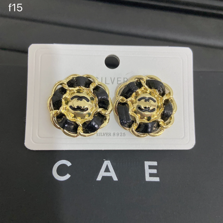 

Spring Women Love Charm Earrings 18k Gold Plated Black Stud Earring Designer Jewelry Design for Women Party Gifts Earrings Fashion Family Jewelry Wholesale