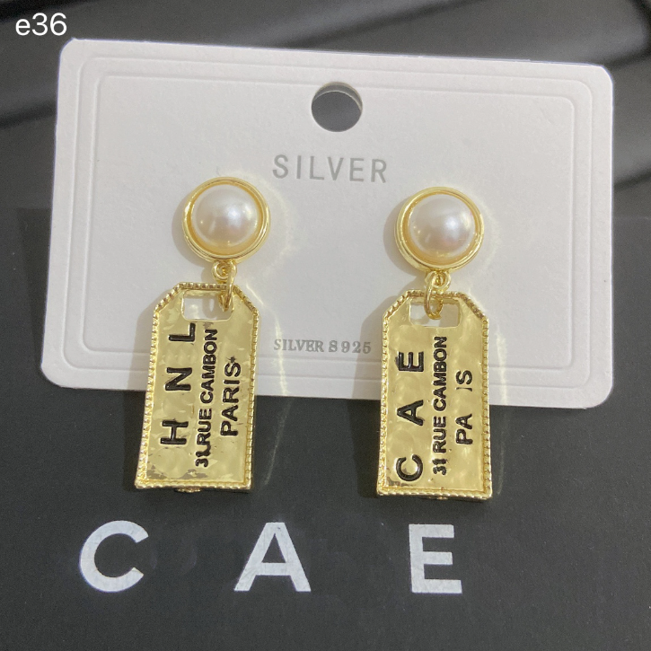 

Designer Charm Pearl Earring Luxury Love Dangle Earrings 18K Gold Plated Jewelry 2023 Family Love Stud Earring Wedding Party Womens Jewelry Wholesale