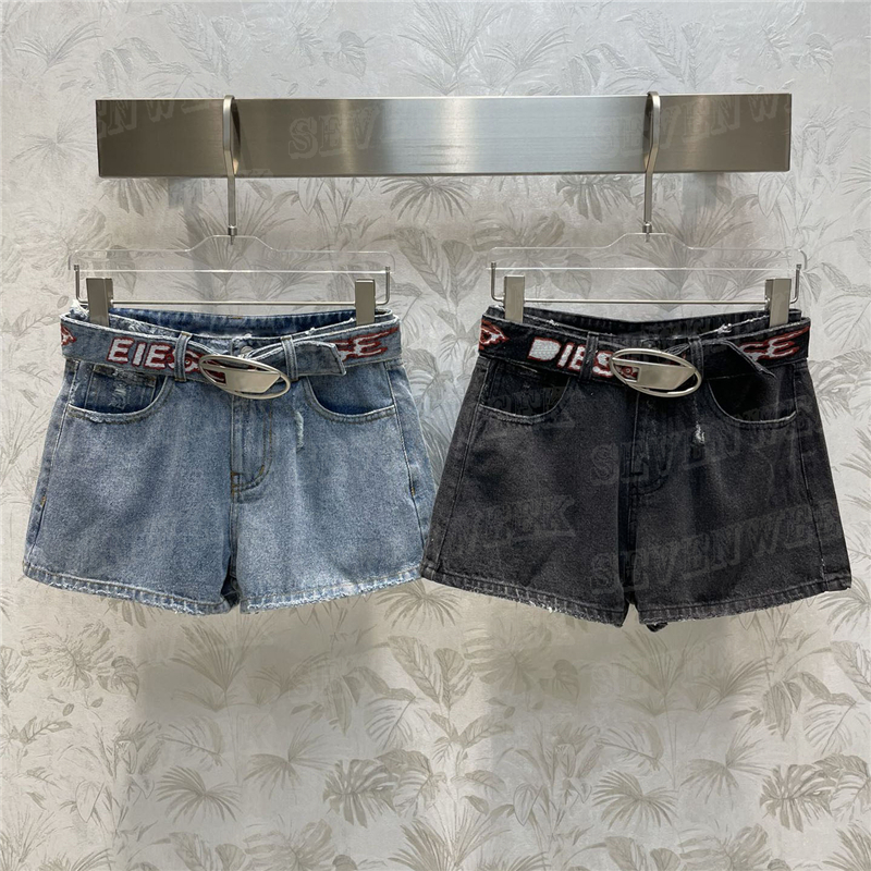 

Designer Women Shorts Pants With Metal Letter Belt Woman Fashion Jeans Street Style Denim Short, Black