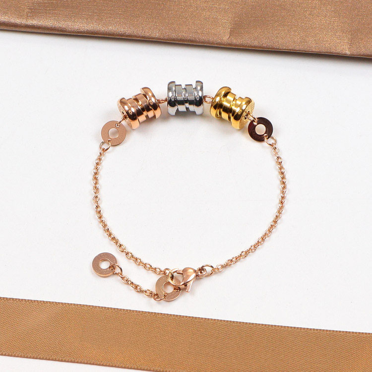 

Designer Men and Women Charm Bracelet Spring bracelet Brick Bracelet Micro-Set Shiny Personality Design Sense Bracelets Casual Style