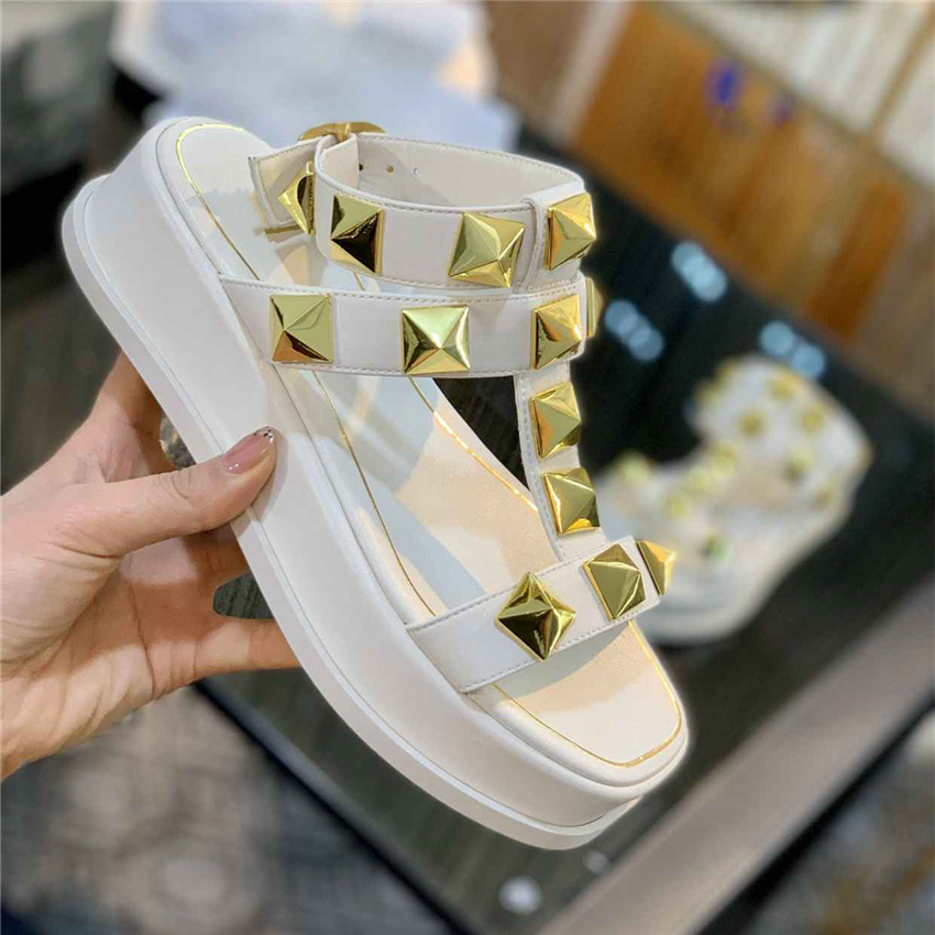 

Fashion Sandals Luxury Design 2023 Valentinoity Women's High Heels leather alphabet logo Wedding party men's casual student Sandals 02-08