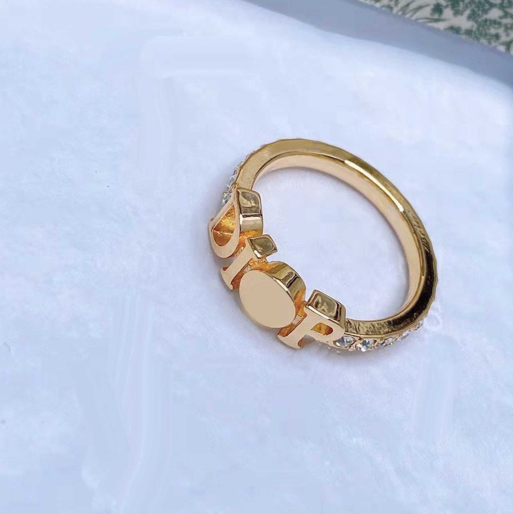 

European Brand Gold Plated Letter D Ring Fashion Pearl Ring Vintage Charms Rings for Wedding Party Vintage Finger Ring Costume Jewelry