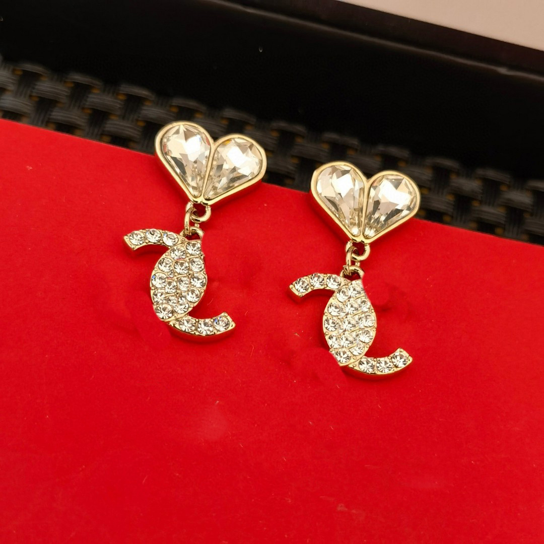 

C Earing Designer For Lady Women Fashion CCity Stud Earring Internet celebrity popularity dinner party Jewelry Woman Wedding Gold Earrings 67s