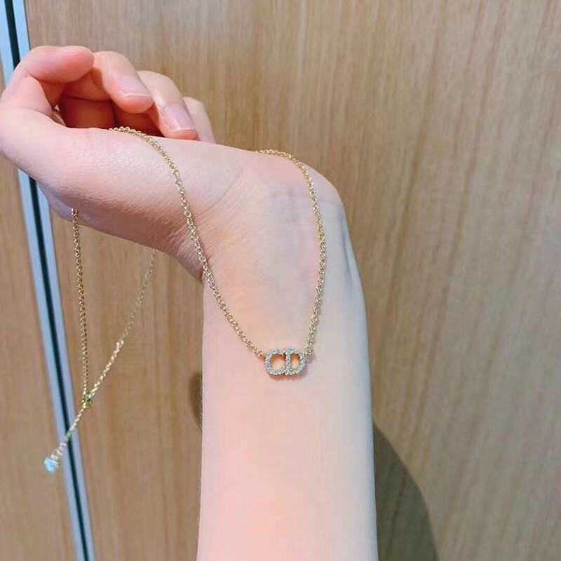 

CD Necklace Female Minority design feeling full diamond letter clavicle chain fashion net red light luxury Korean same Kwai live broadcast