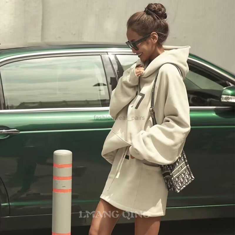 

Designer Clothing Womens Skirts Fears of God Fog Essen Fashion Short Skirt Women's Bag Hip Drawstring Sports Half Skirt Sexy Wrap Hip Slim High Waist Short, Black