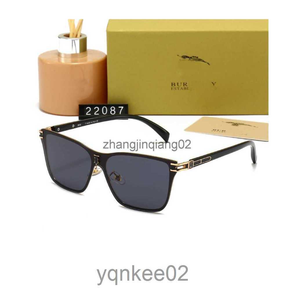 

Designer Burbrery Sunglass Cycle Luxurious Fashion Sport Polarize Sunglasses For Men Women Summer Vintage Baseball Holiday Travel Tourism Leisure Sun Glasses
