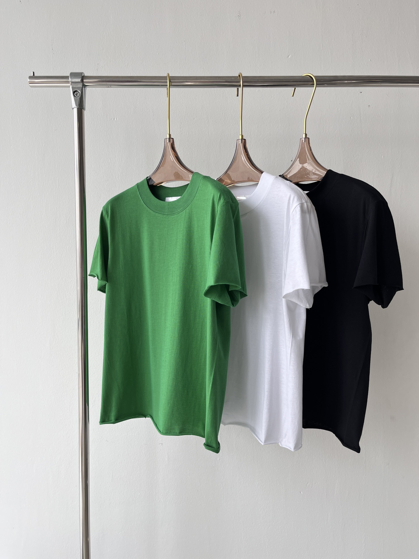 

Women' top pure cotton comfortable and soft short fitting T-shirt, Green