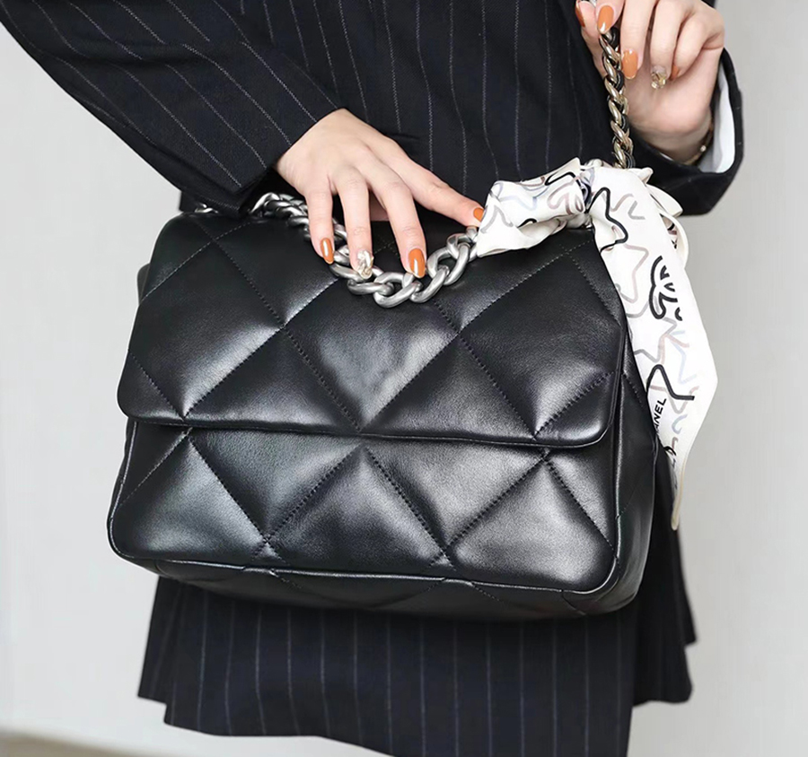 

Designer Flap Bags Luxury Shoulder Bags 1:1 Quality Lambskin Crossbody Bags 30CM With Box MC013