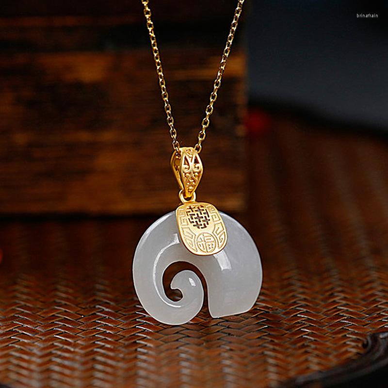 

Pendant Necklaces 1pc Fashion Stainless Vintage Imitate White Jade Necklace Elephant Chain Women Jewelry Gift Choker