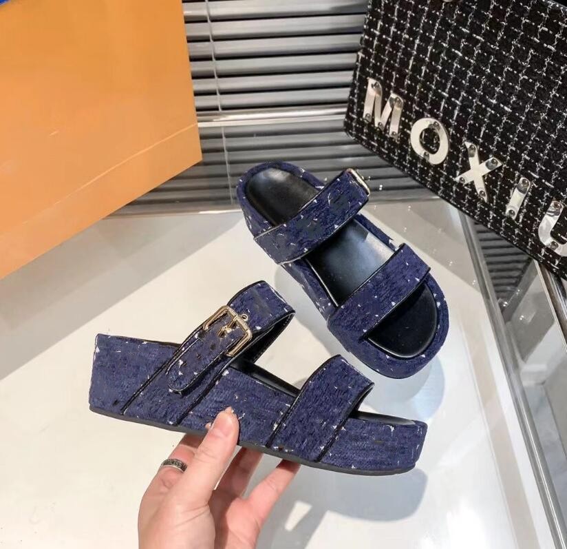 

2023 women's slippers Lvlouis luxury designer sandals classic buckle platform shoes new non-slip casual shoes, Blue