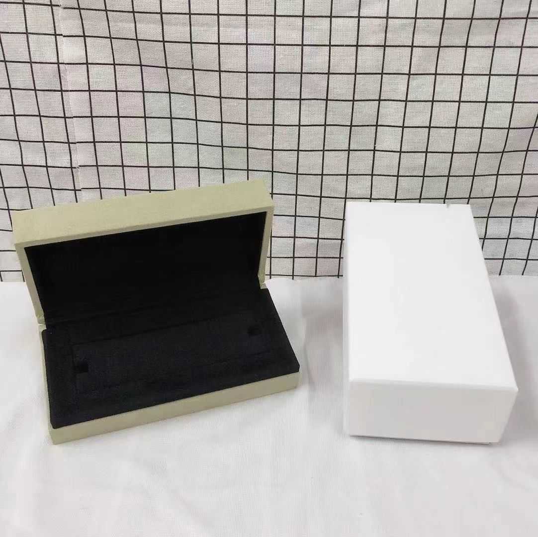 

Van Clover bracelet designer girl gift beautiful gift box set only box without necklace box