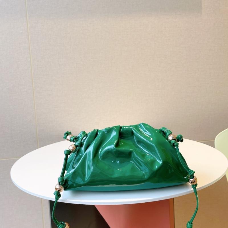 Sacs de soirée femmes sac à bandoulière luxe en cuir verni nuage concepteur petite boulette pour 2023 mode bandoulière fourre-tout embrayage soir