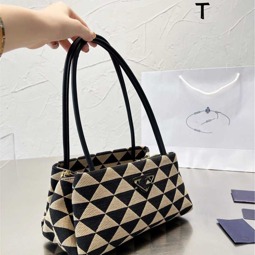 

14% OFF 2023 Fashion handbag Wedding Hobo Triangle Grid Horizontal Black Zipper Korean Small and Medium Square Soft Handle Lingge Women's Bag, White6