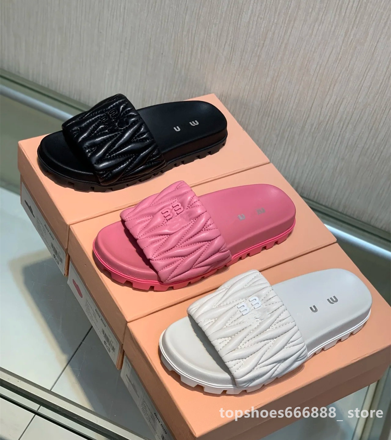 

2023 Summer New Women Sandal Fashion Upper Buckle Decoration Flat Heel Peep Toe Brand designer Slippers Elegant Beach Outdoor Slides Matelasse mi Mules, C3 high quality