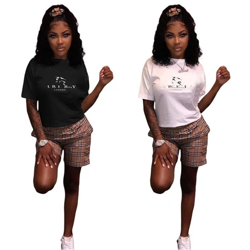 2023 Brand Designer Women Tracksuits Contuiets à manches courtes Ensemble 2 pièces T-shirts shorts d'été