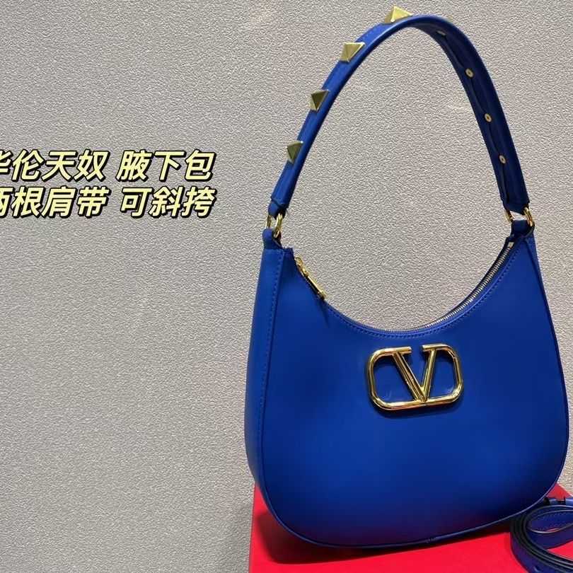 

Women Handbag New Bags Luxurys Women's Valentiones Designer Black Leather Logo Riveted Zipper Portable Shoulder Bag Size 28 18 ZFKK, White