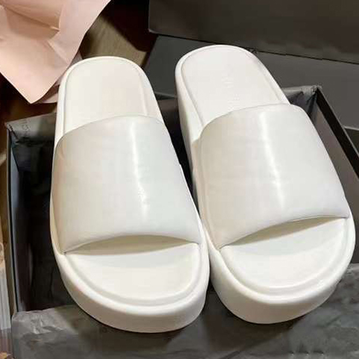 

Designer Slippers Women's Fashion Embroidered Canvas Designer Slippers Girls Canvas Covered Platform Sandals with Dust Bag Large8, #9