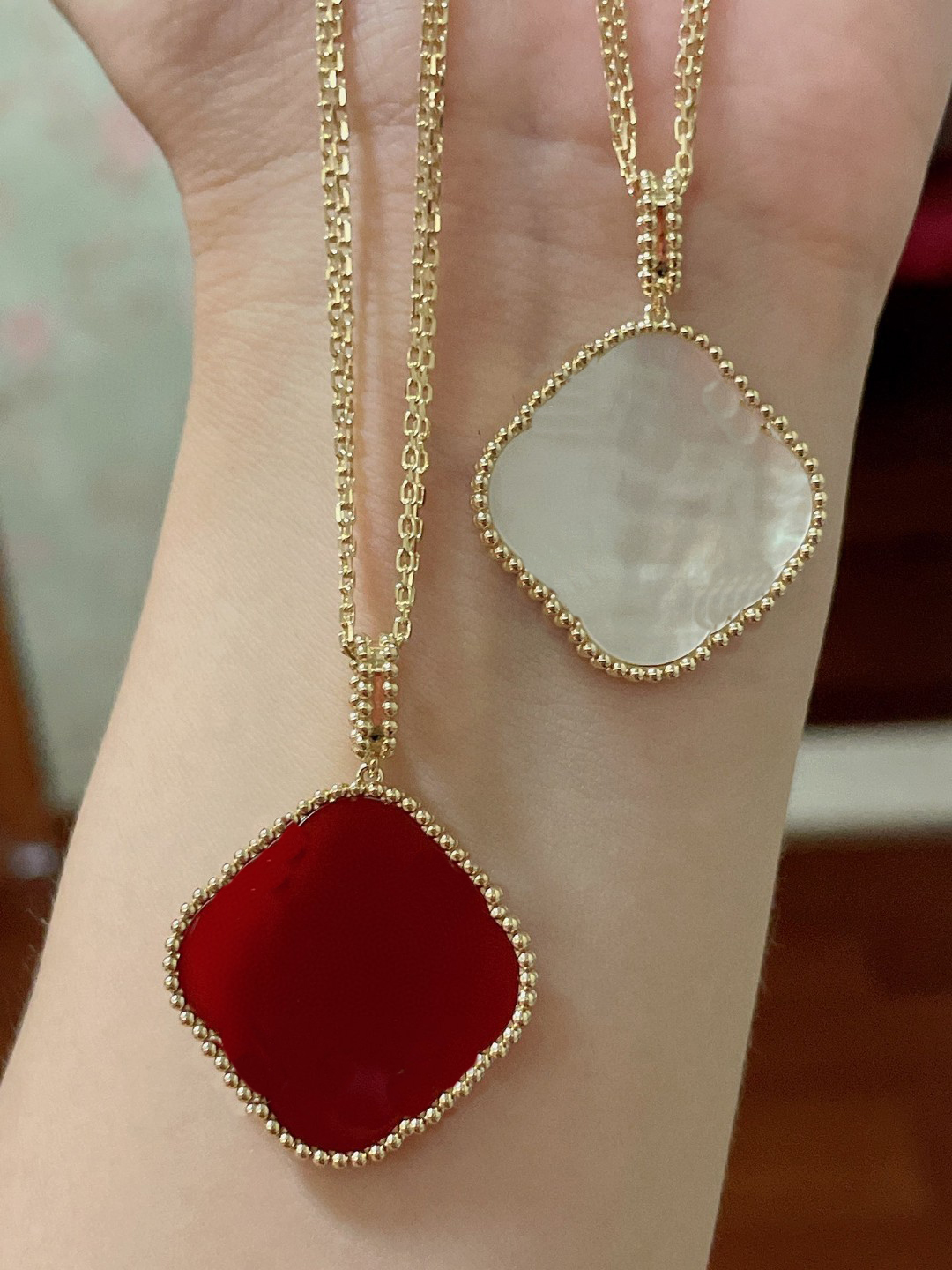 

Designer Pendant Necklaces for women Elegant 4/ Four Leaf Clover Big flowers Necklace Choker chains Designer Jewelry