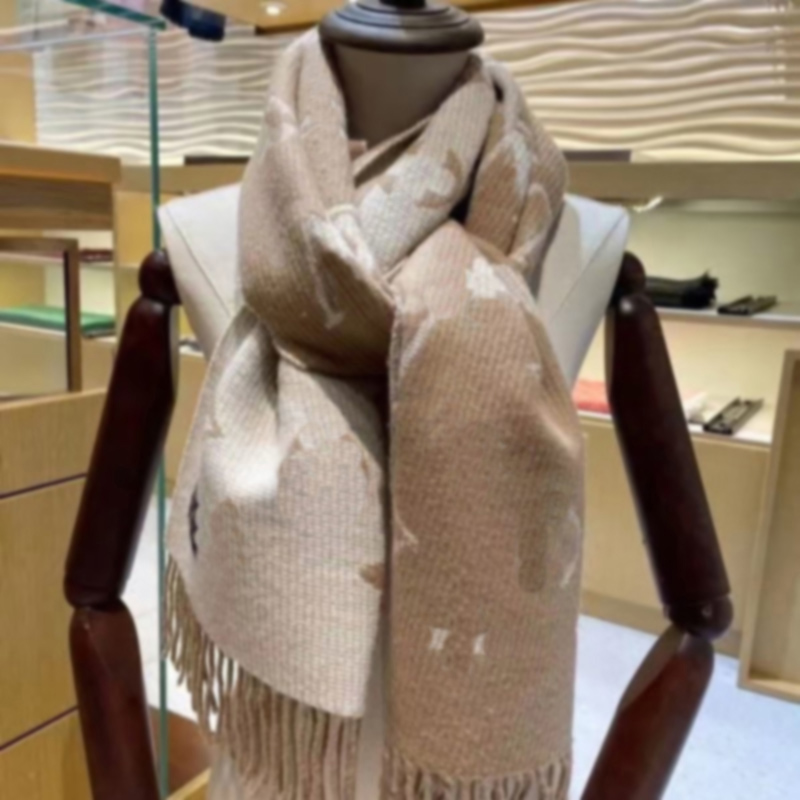 

Luxury designer scarf head scarfs bandana scarves for men women winter cotton shawl wool Fashion designer cashmere shawl Ring plaid check sciarpe echarpe homme