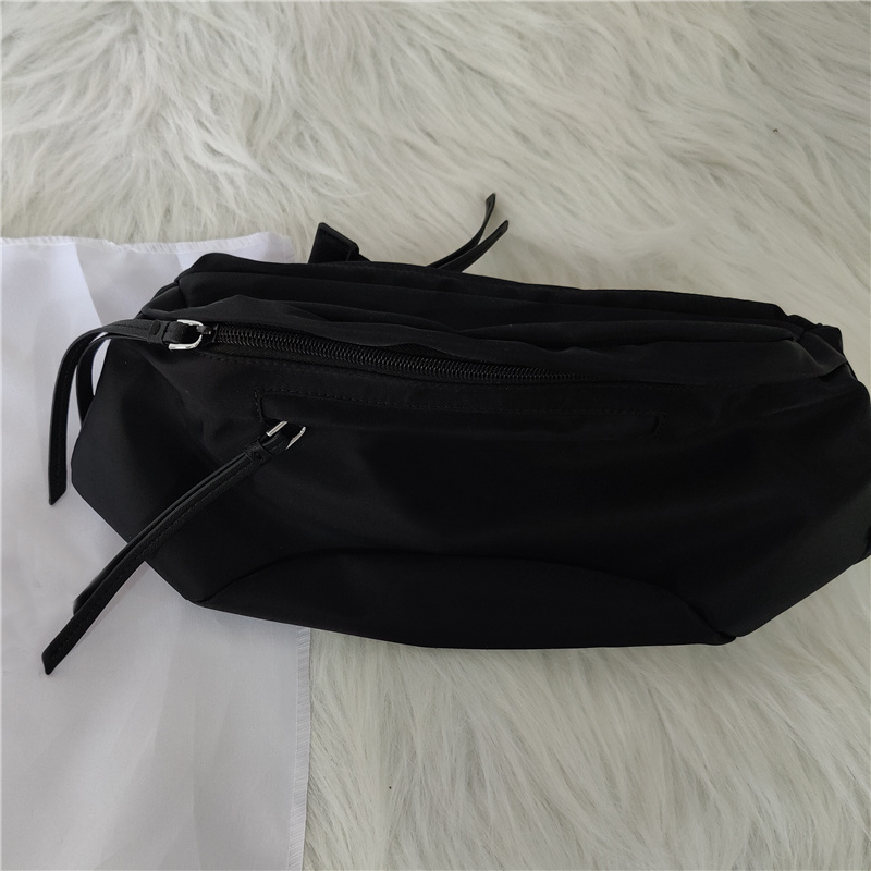

Womens Fashion Nylon Waist Bag Men Casual Belt Bags Zipper Chest Fanny Pack Mens Black Bumbag Leather Crossbody Sport Fannypacks For Women, 40*15cm