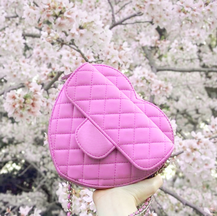 

2sizes cc Lambskin heart quilted Bags womens half moon handbag mini tote mens luxury designer pink bag leather woman Cross body Shoulder clutch camera chain flap Bag