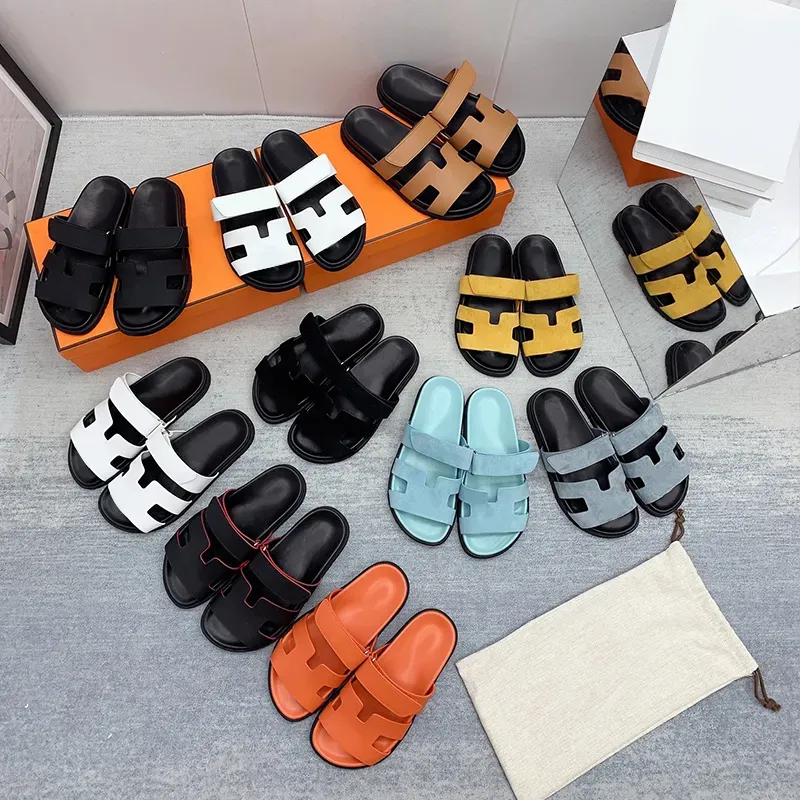 

Famous Designer Sandals Women Classic Beach Flats Slippers Luxury Summer Ladies Leather Slippers High Quality Women Beach Shoes Fashion Trendy Size 35-42