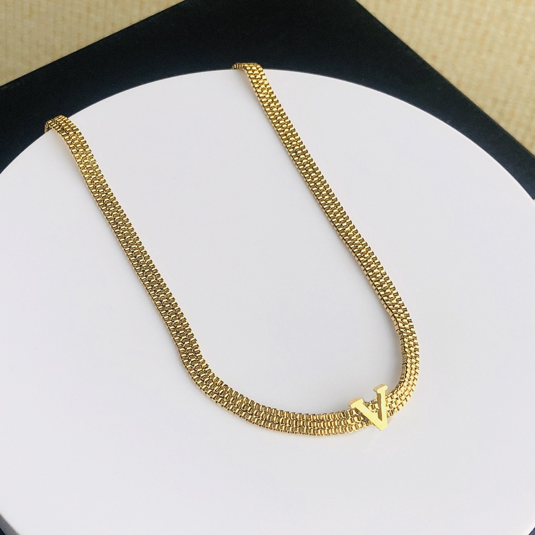 

Luxury Chain Choker Fashion New Gifts Pendant Necklace 18K Gold Designer Jewelry Family Couple Birthday Necklace Spring/Summer Stainless Steel Jewelry Wholesale