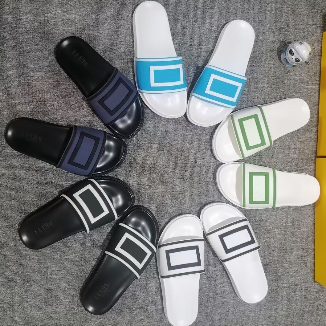 Hommes Designer Slides Sandales Femmes Pantoufles Mode Luxurys Floral Slipper Cuir Caoutchouc Appartements Sandales Été Chaussures De Plage Mocas