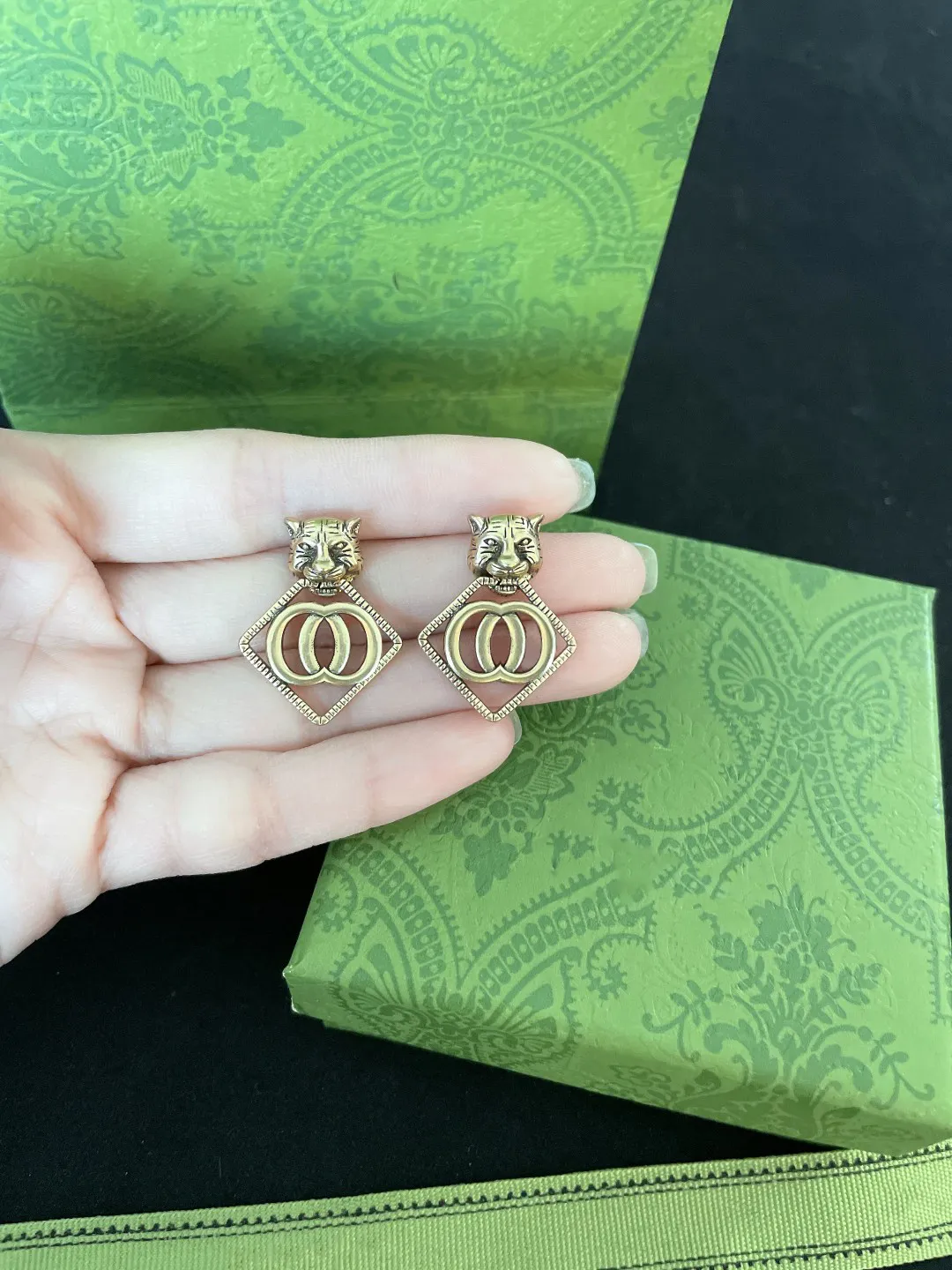 

High Quality Alloy Stud Earrings Vintage Punk Tiger Head For Men & Women Couple studs Party jewelry