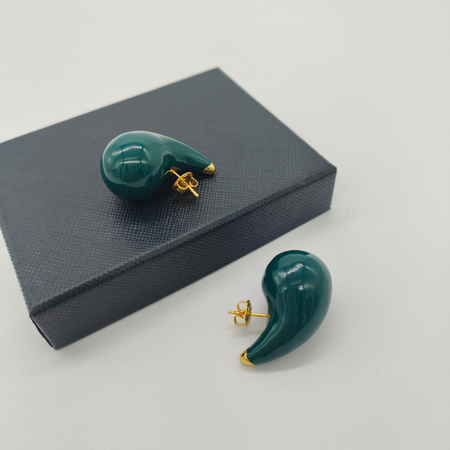 2024 Luxury quality Charm drop earring in two colors special design have stamp PS7948A