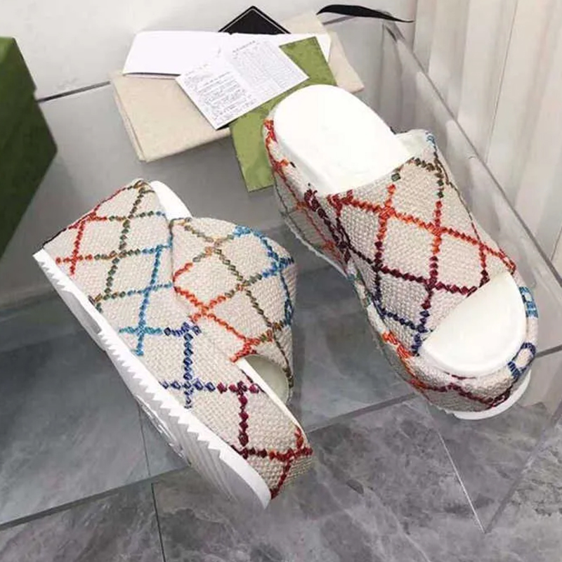 

womens sandal fashion embroidered canvas designer slides slip on slippers girls Canvas covered platform 2023 luxury sandals size 35-45, Color 26