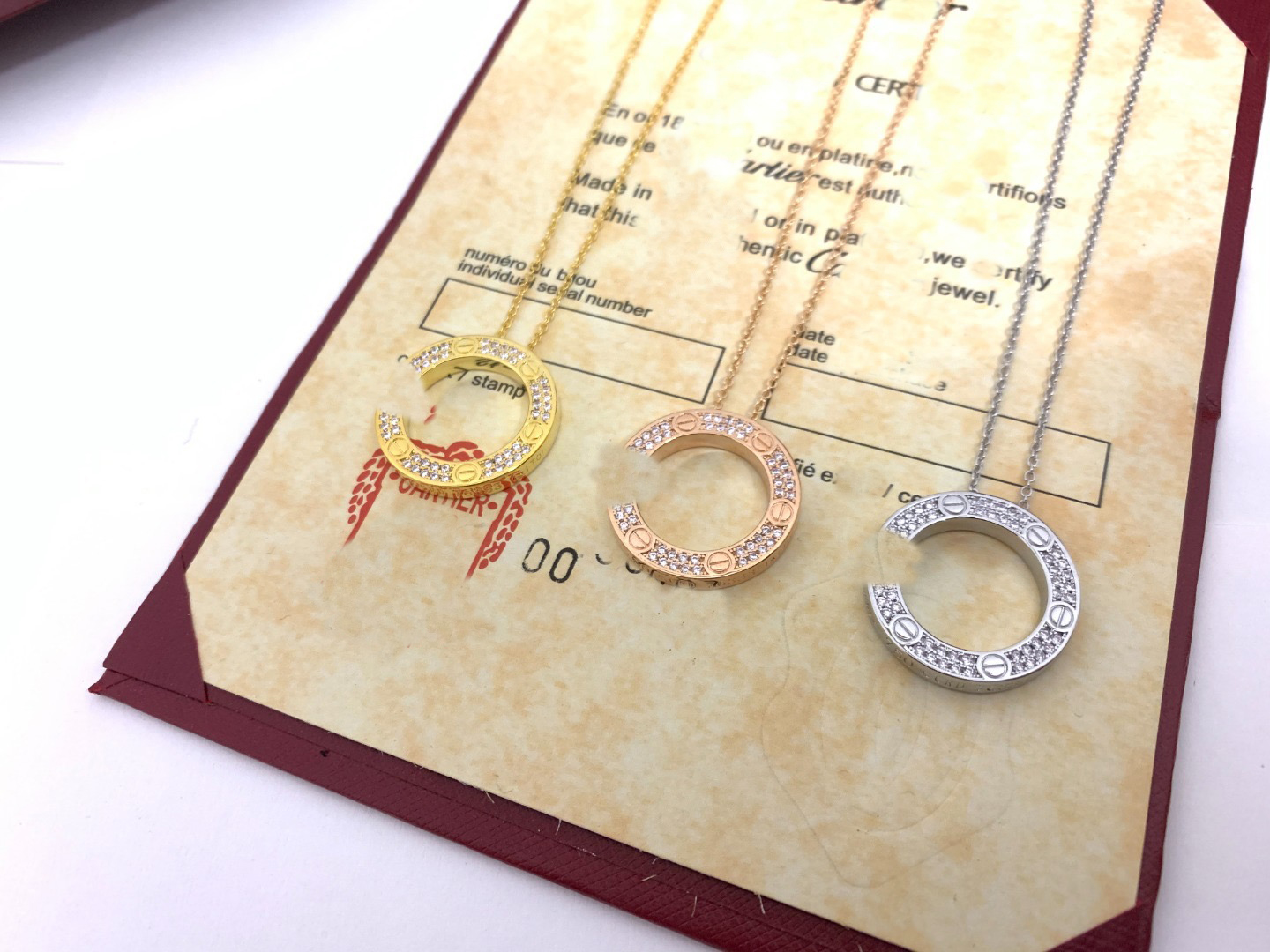 

Designer circle women's necklace flatbread High quality pendant ring lucky girl Classic choker Steel jewelry Best gift