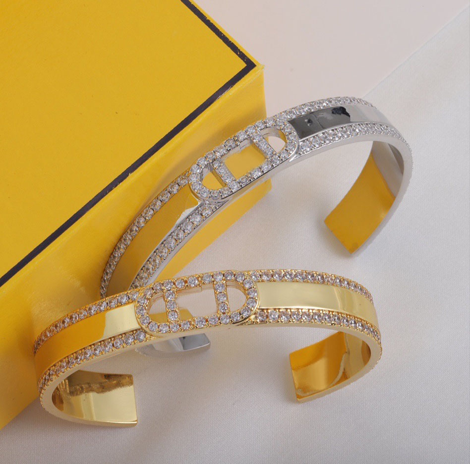 Bangle Luxurys Designers bracelet Women Charm bracelet Trend fashion studded with diamonds high quality bracelets boutique gift jewelry Girl Enga-image-863733569