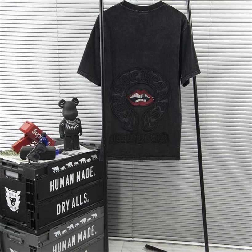 

T-shirts Designer Chrome//Heart The Mens correct version of the trendy wash embroidered red lips men and womens cotton loose fitting Tshirt with short sleeves 1UU2, Wash black